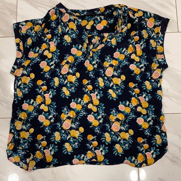 Banana Republic Tops - Banana republic shirt